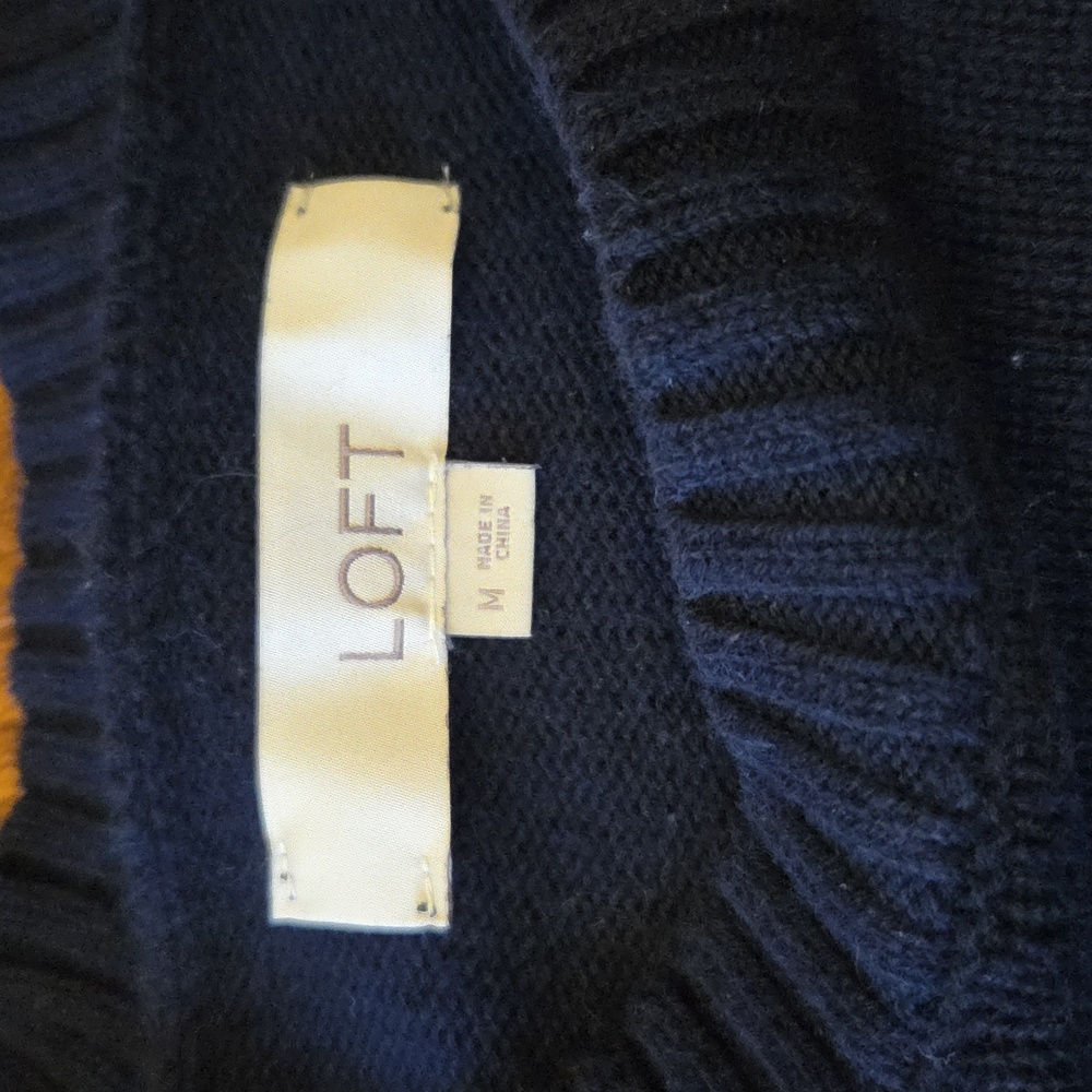 Loft Floral Sweater - Picture 4 of 5